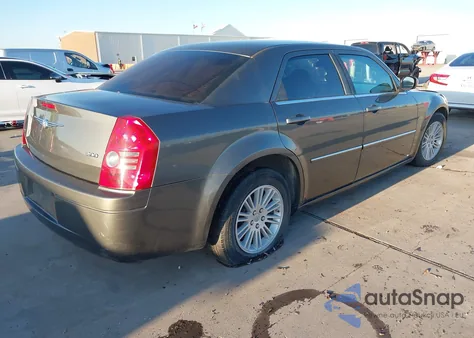 2009 Chrysler 300 Lx z USA, uszkodzony, nr VIN 2C3KA43D89H505437